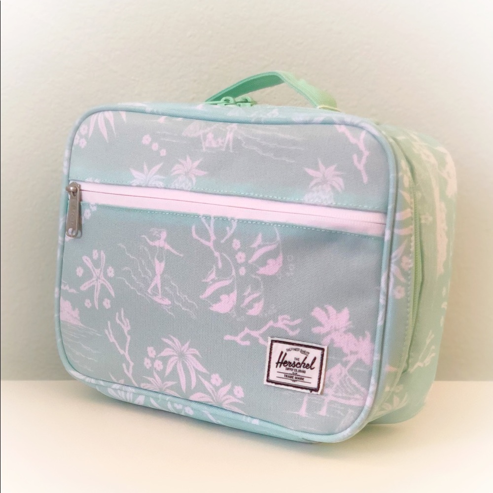 🆕 Herschel ‘Pop Quiz’ Lunchbox